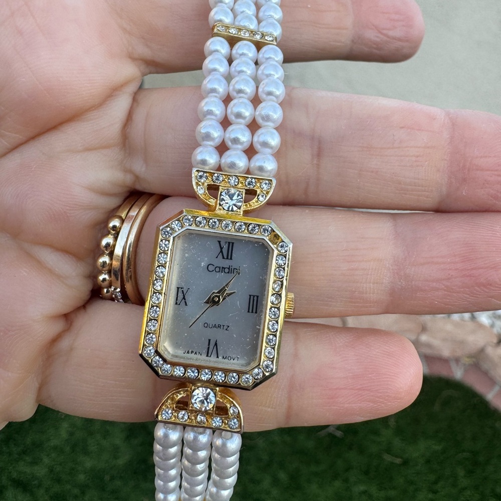 Cardini Quartz Women’s Pearl wrist watch